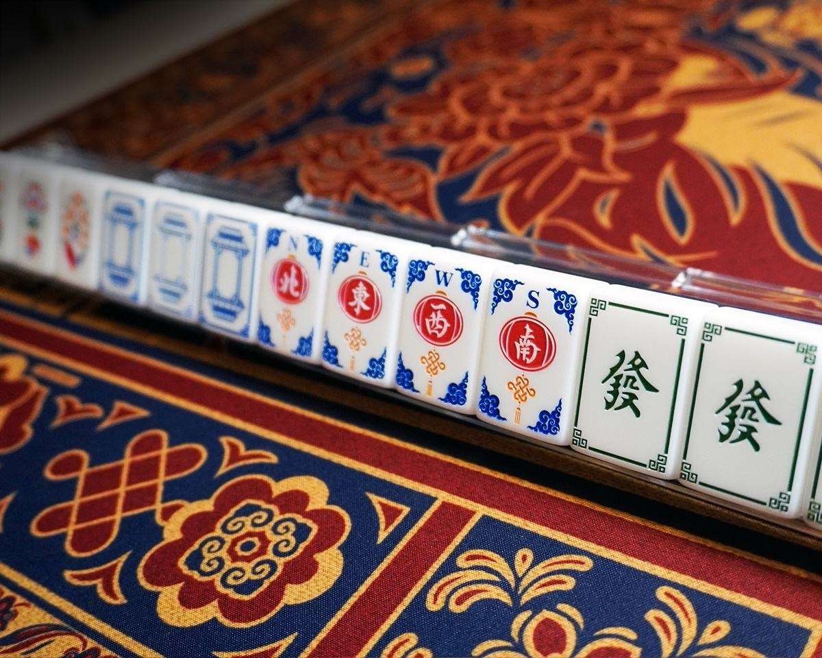Blue and Red Beauty American Majhjong Tiles